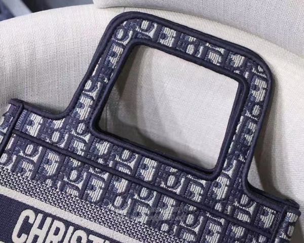 Dior包 迪奧復古凹造型刺繡小號手袋 Dior Mini Book tote手提包  Dyd1103